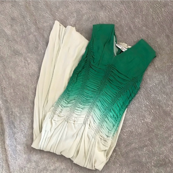 Marina Moscone Green Sleeveless V-Neck Maxi Gown - Picture 3 of 6